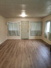 835 12th Ave in Sweet Home, OR - Building Photo - Building Photo