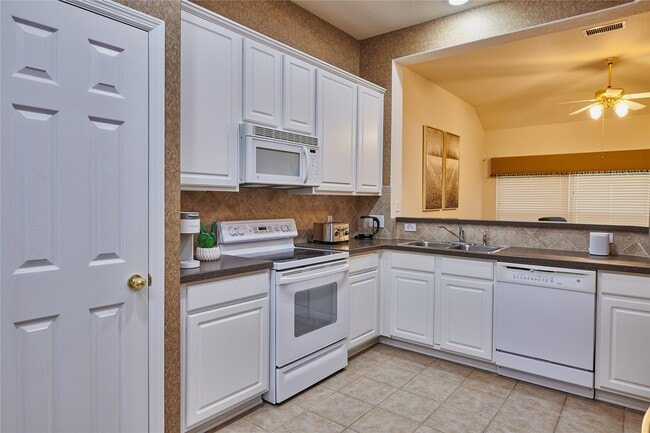 22 W Greenhill Terrace Pl