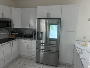 15271 NW 6th Ct in Pembroke Pines, FL - Foto de edificio - Building Photo