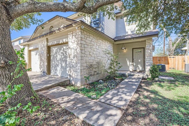 2618 Gwendolyn Ln in Austin, TX - Building Photo - Building Photo