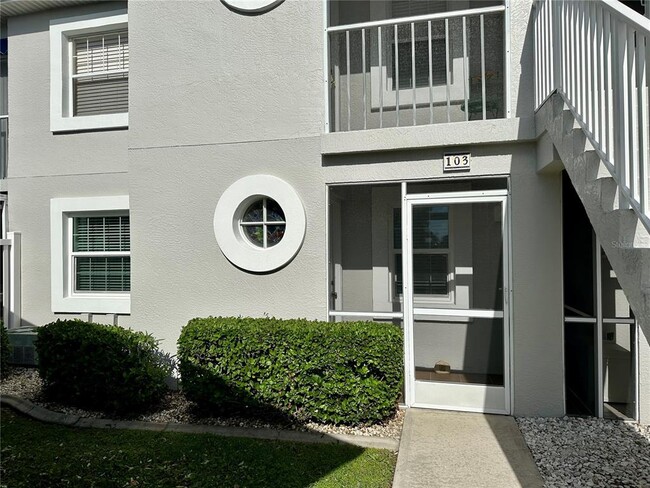 1340 San Cristobal Ave in Punta Gorda, FL - Foto de edificio - Building Photo