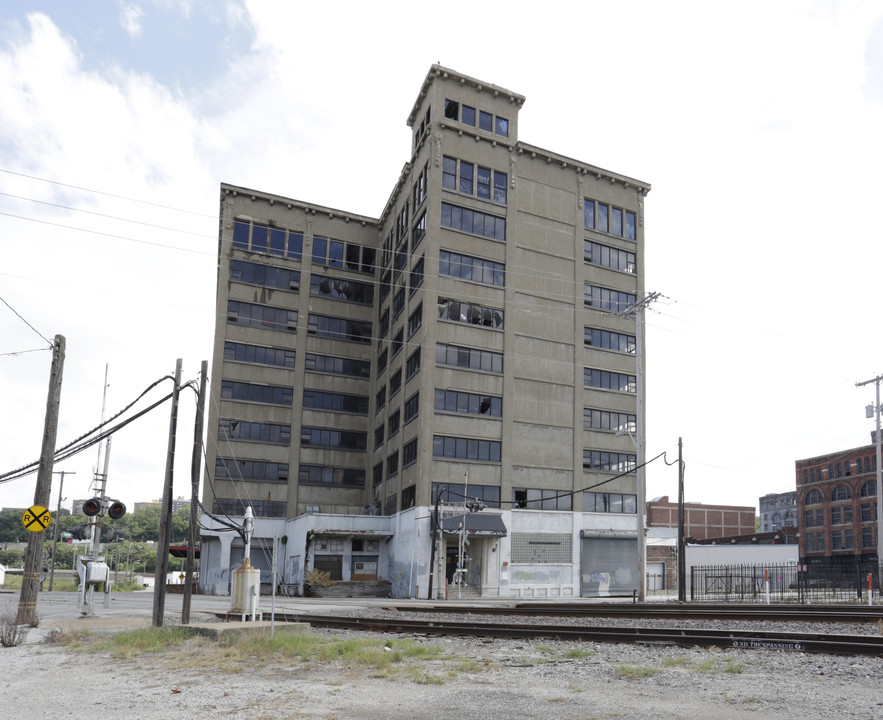 The View II in Kansas City, MO - Building Photo