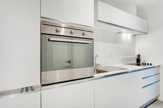 456 Rue De la Gauchetière O in Montréal, QC - Building Photo - Building Photo