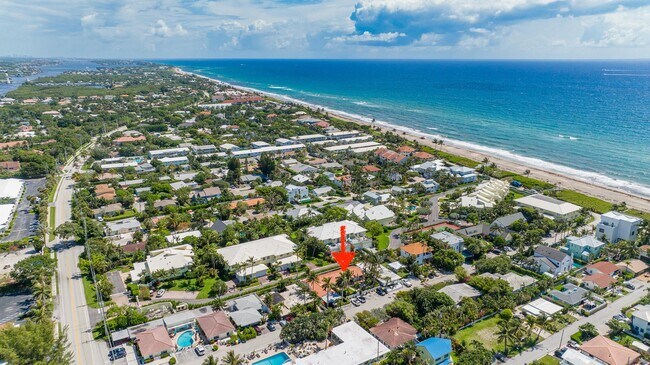 11 Tropical Dr, Unit 2