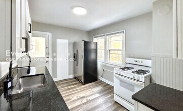 464 E Oakland Ave in Columbus, OH - Building Photo - Building Photo