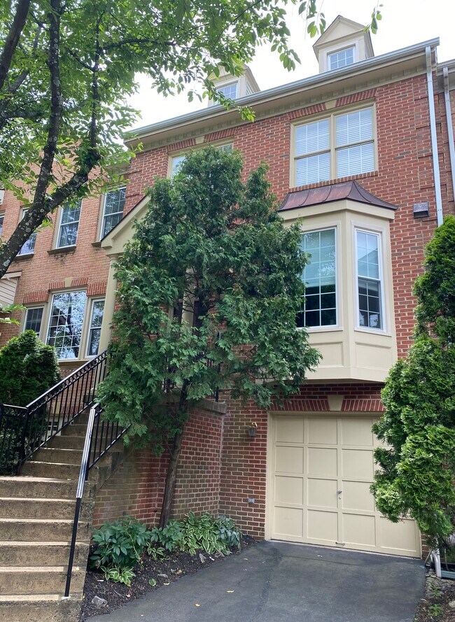 property at 3004 Fallswood Glen Ct