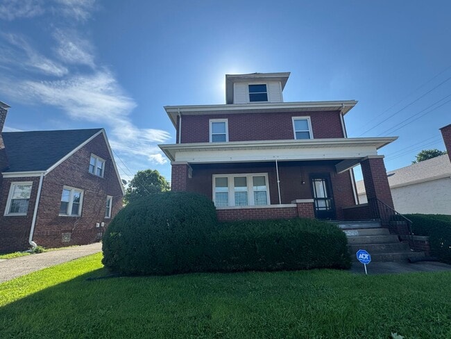 property at 1728 S 6th St