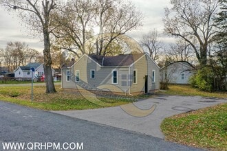 2089 Brady Ave in Burton, MI - Building Photo - Building Photo