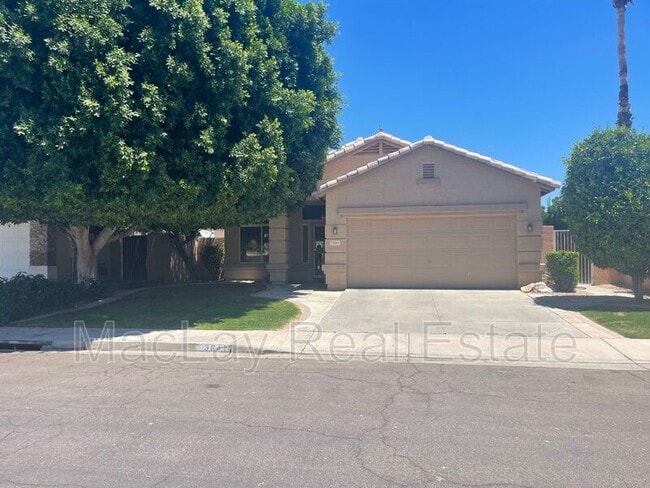 3641 S Hawthorn Dr in Chandler, AZ - Building Photo - Building Photo