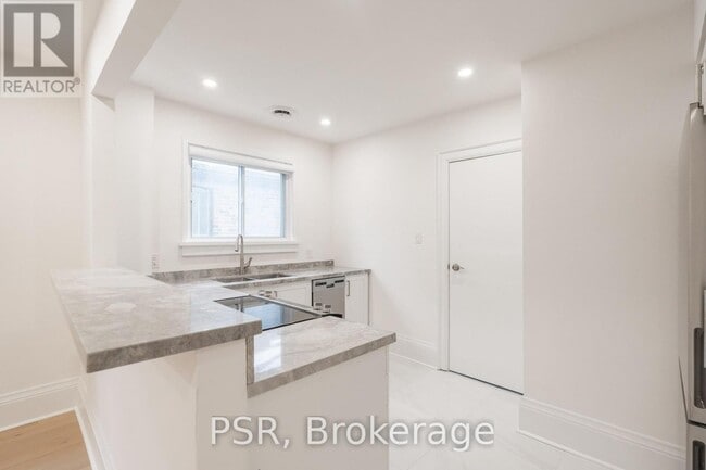 25 Coulson Ave in Toronto, ON - Building Photo - Building Photo