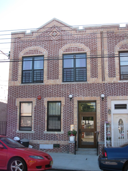 619 Linwood St in Brooklyn, NY - Building Photo