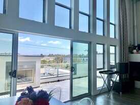 4215 Glencoe Ave, Unit PH403 in Marina Del Rey, CA - Building Photo