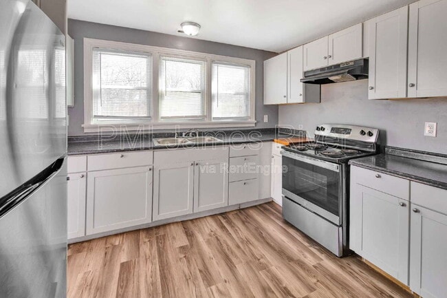 property at 4915 Chamberlayne Ave