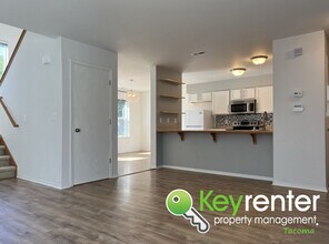8823 S I St in Tacoma, WA - Building Photo - Building Photo