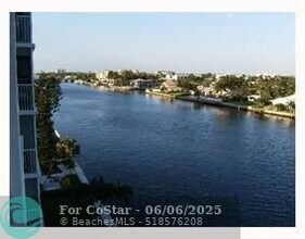 303 N Riverside Dr in Pompano Beach, FL - Building Photo - Building Photo