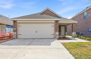 1315 Hopes Lk Dr in Princeton, TX - Building Photo