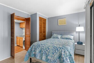 44 Woodlawn Ave, Unit 2 in Everett, MA - Building Photo - Building Photo