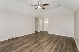 7309 Schilling Cove E, Unit E in Memphis, TN - Building Photo - Building Photo