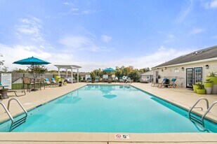 Hawthorne at the Hall in Rural Hall, NC - Building Photo