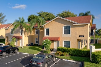 Savannah Place Apartments in Boca Raton, FL - Building Photo - Building Photo