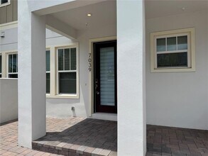 7039 Nemours Pkwy in Orlando, FL - Building Photo - Building Photo