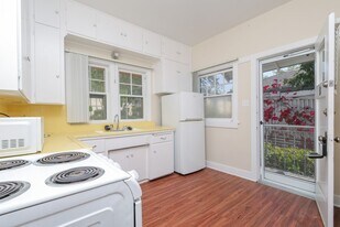 1022 S Euclid Ave in Ontario, CA - Building Photo