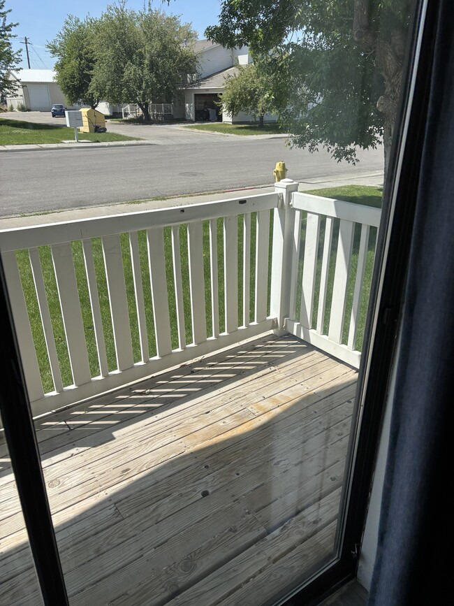 2181 Meppen Dr in Idaho Falls, ID - Foto de edificio - Building Photo