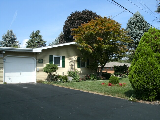 3421 N Indiana Ave, Unit 3421 N Indiana Ave Peoria in Peoria, IL - Foto de edificio - Building Photo