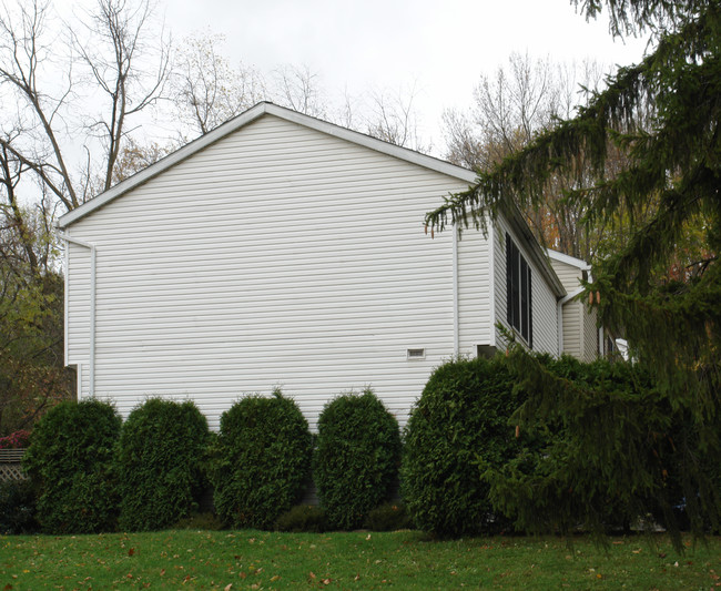 Glenn Ave Apartments in Bloomsburg, PA - Building Photo - Building Photo