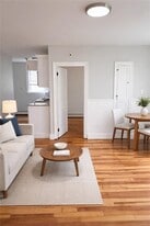 308 State St in Bristol, RI - Building Photo