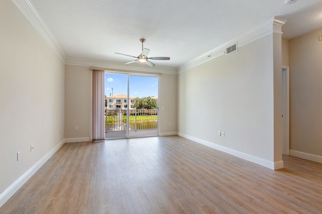9210 Myrtlewood Cir W, Unit 9210 in Palm Beach Gardens, FL - Building Photo - Building Photo