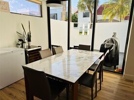 20903 Leeward Ct in Aventura, FL - Building Photo