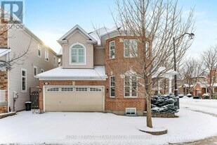 221 Kohilo Crescent in Ottawa, ON - Building Photo