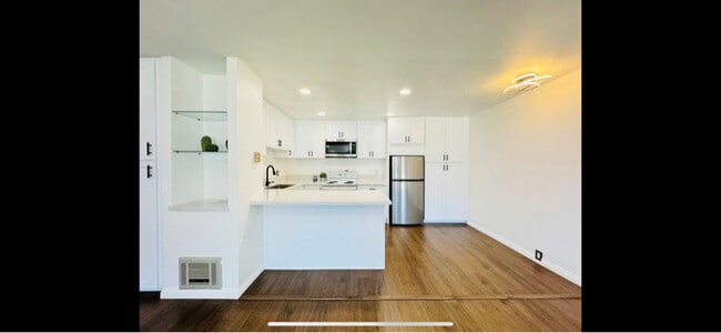 6362 Rancho Mission Rd in San Diego, CA - Building Photo - Building Photo