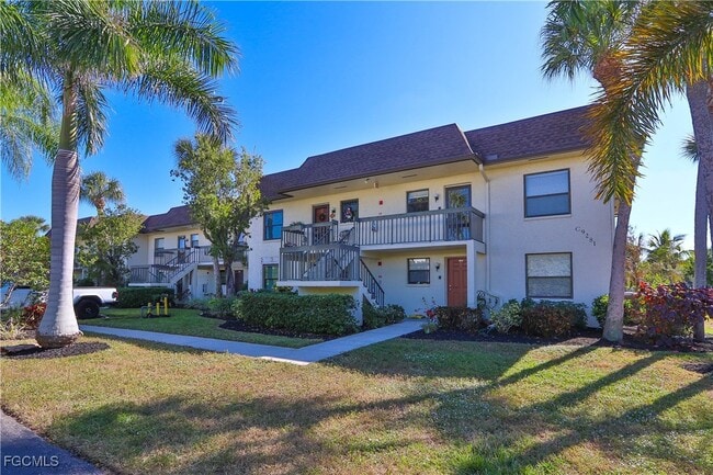 9281 Central Park Dr in Ft. Myers, FL - Building Photo - Building Photo