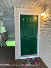 124 Walden Cir in Trenton, NJ - Building Photo - Building Photo