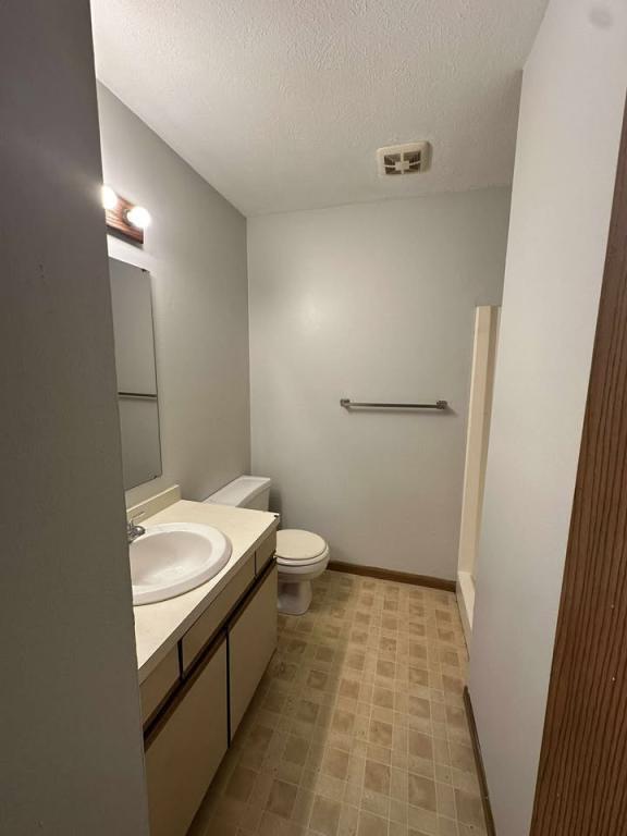 1608 Tippecanoe Dr in Warsaw, IN - Building Photo - Building Photo