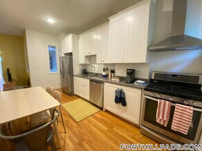 48 Guild St in Boston, MA - Foto de edificio - Building Photo