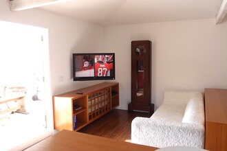 279 E 20th St in Costa Mesa, CA - Building Photo - Building Photo