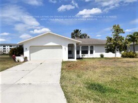 1803 SW 38th Ln in Cape Coral, FL - Building Photo