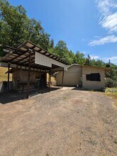 7909 E Antelope Rd in Eagle Point, OR - Building Photo - Building Photo