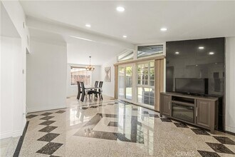 7957 Sale Ave in Los Angeles, CA - Building Photo - Building Photo