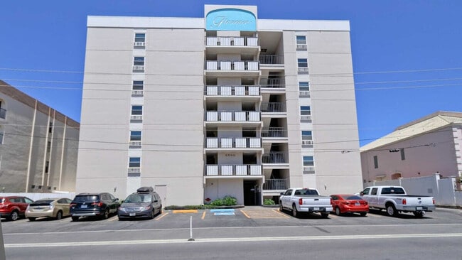 5516 Gulf Blvd in South Padre Island, TX - Building Photo - Building Photo