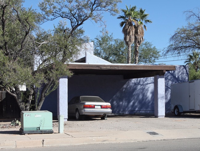 1640-1642 N Belvedere Ave in Tucson, AZ - Building Photo - Building Photo