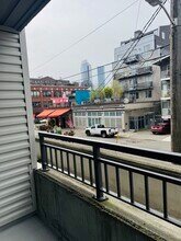 1614 Summit Ave, Unit S #105 in Seattle, WA - Building Photo - Building Photo