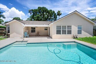 10334 Triple Crown Ave in Jacksonville, FL - Building Photo - Building Photo