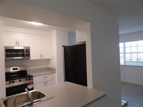 401 SW 86th Ave in Pembroke Pines, FL - Building Photo - Building Photo