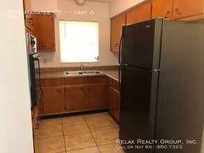505 Manatee Ct-Unit -Unit A in Venice, FL - Building Photo - Building Photo