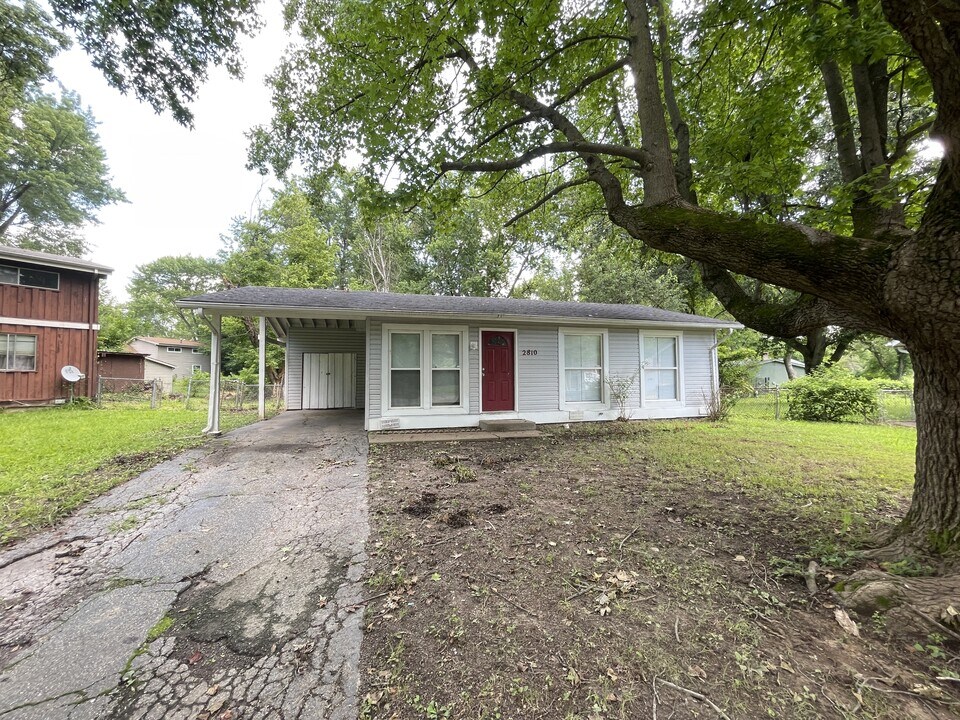 2810 Grants Pkwy in Florissant, MO - Building Photo