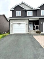 47 Great Southern Dr in St John's, NL - Building Photo